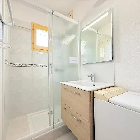 Apartamento Le Canoubier, Plage, Port, Commerces A Pied