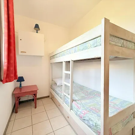 Apartamento Le Canoubier, Plage, Port, Commerces A Pied La Londe-les-Maures